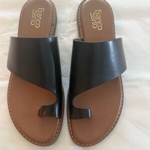 Franco Sarto Black Leather Toe-Loop Slide Sandals
